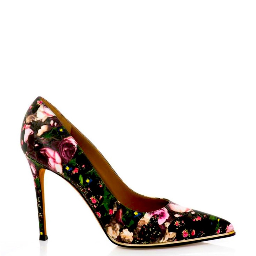 Roses Camouflage Heels.. beautiful sorts of colors.